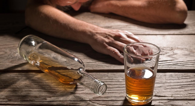 Say rượu là tình trạng không thể tránh khỏi nếu bạn uống quá nhiều thức uống có cồn và không kiểm soát được “tửu lượng của mình
